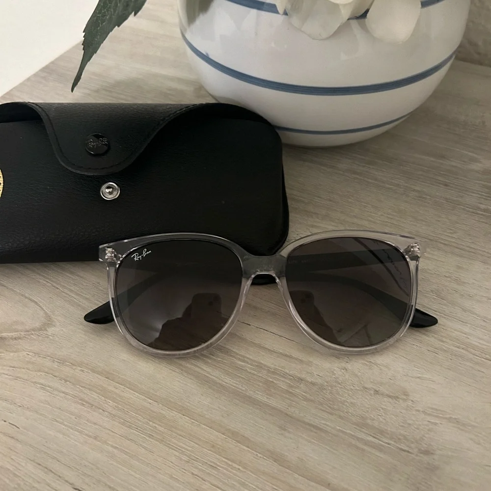Raybans - Picture 1 of 5